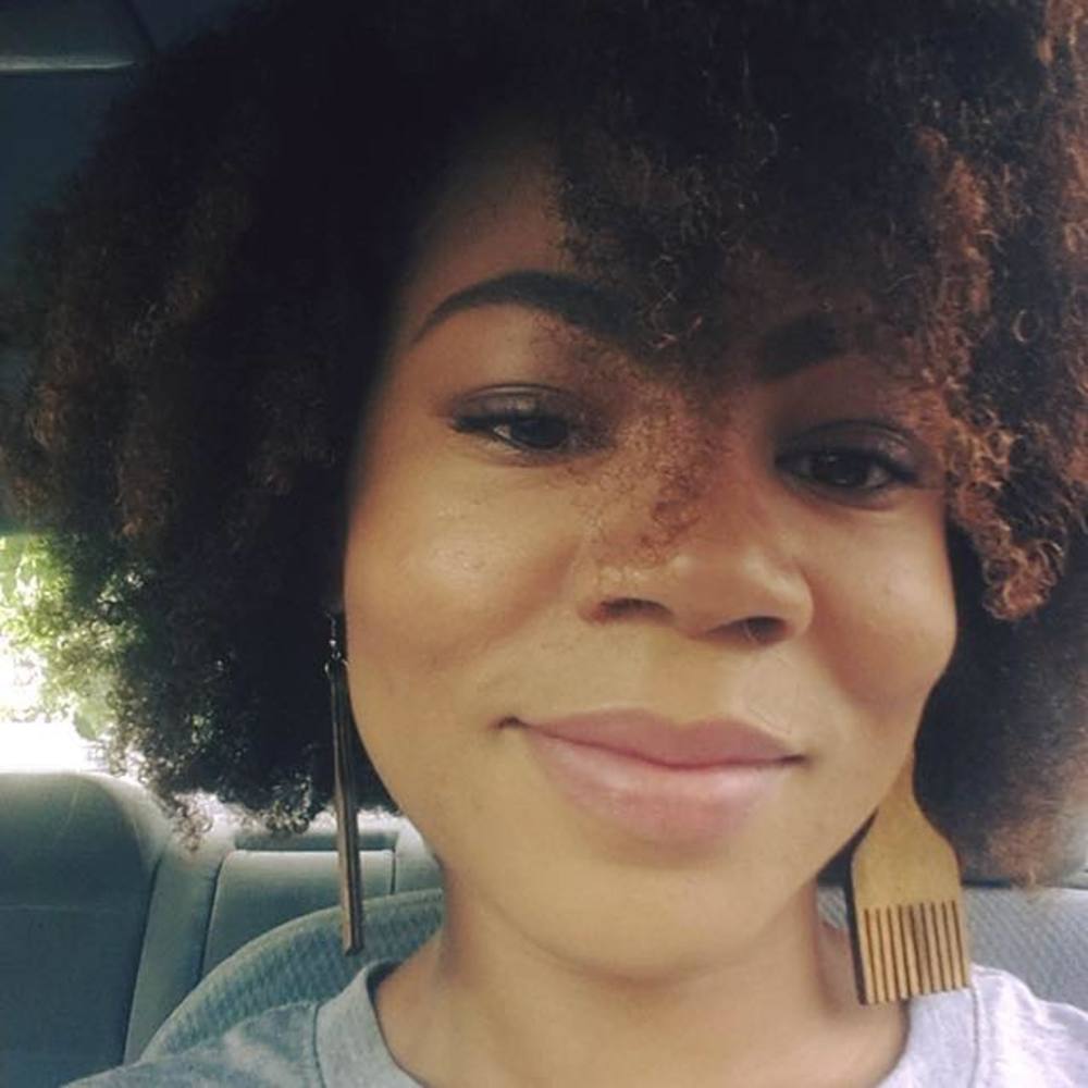 Meet your Posher, Latasha